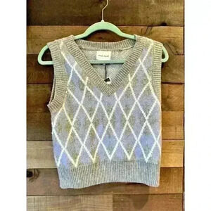 Pink Rose women's Size Medium argyle diamond print blue‎ gray white vest